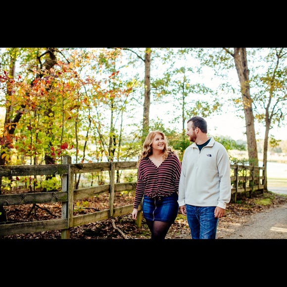 Cute top - Picture 1 of 3